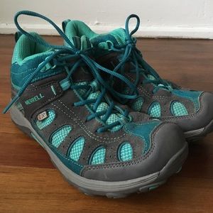 Merrell Girls Hiking Boots size 5